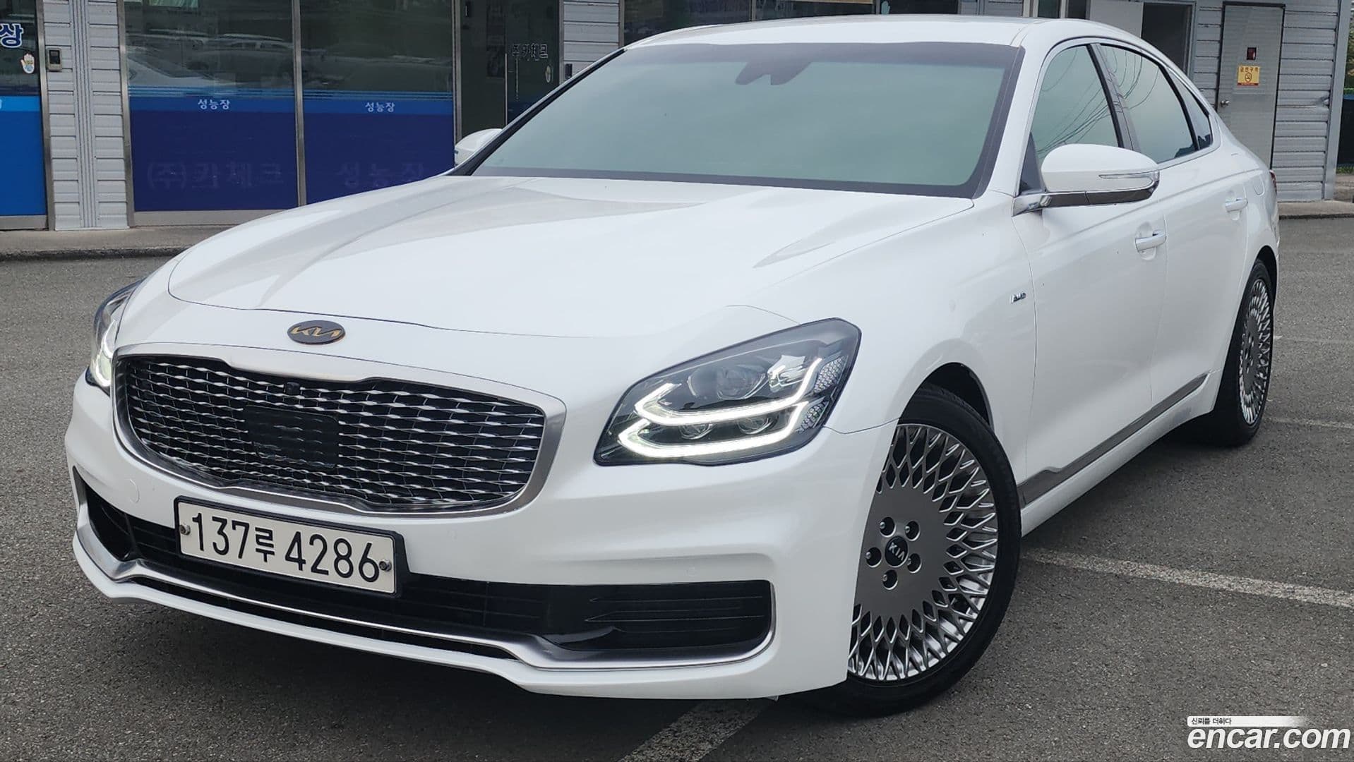 Main__Slider__Photo:K9 Kia 2018.9-0