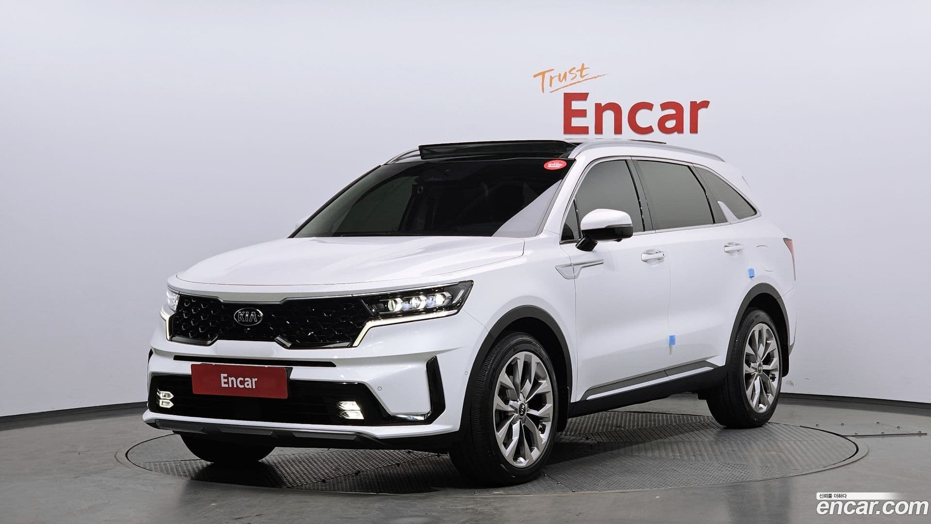 Main__Slider__Photo:Sorento Kia 2021.0-0