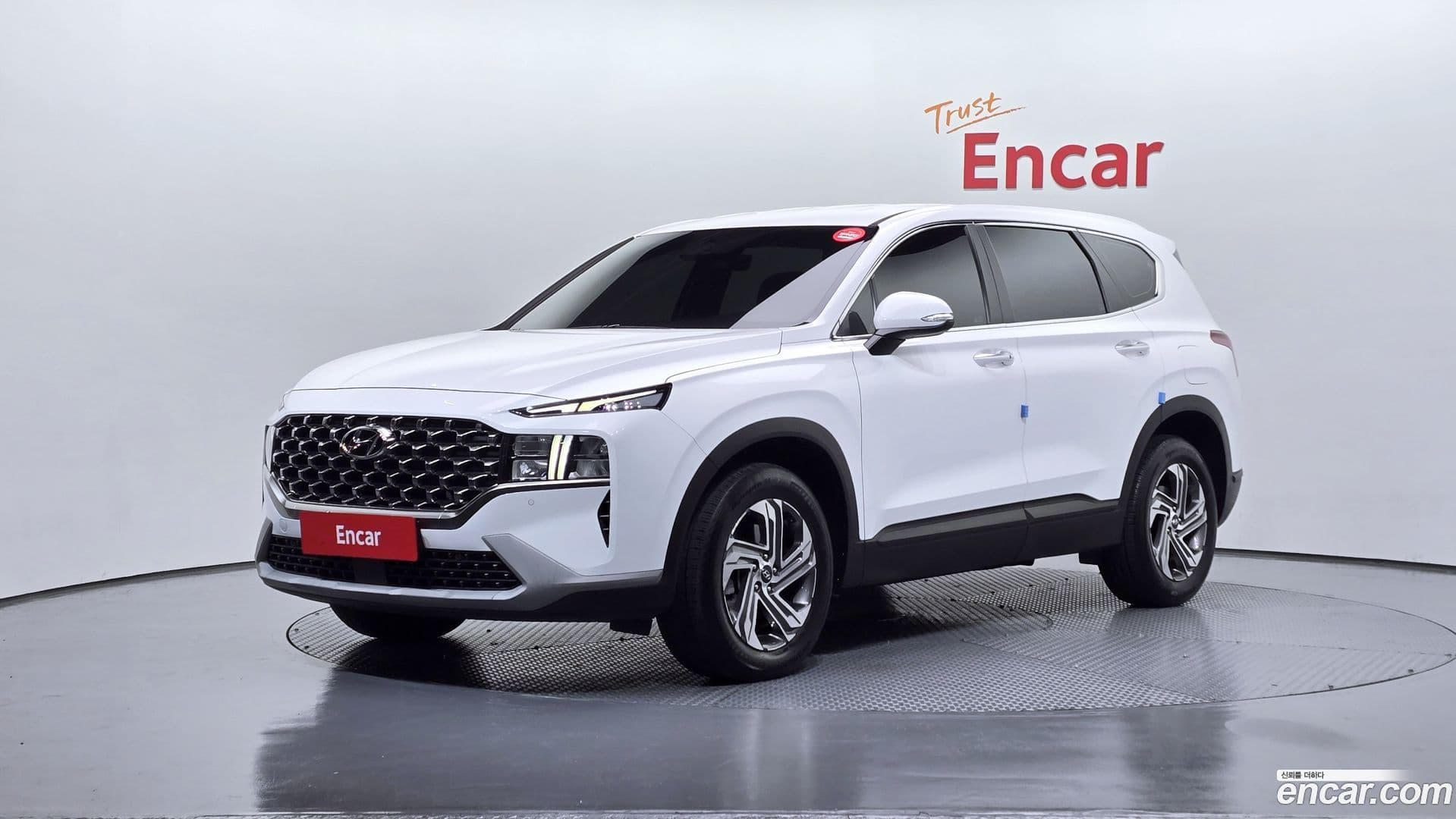 Main__Slider__Photo:Santafe Hyundai 2022.10-0