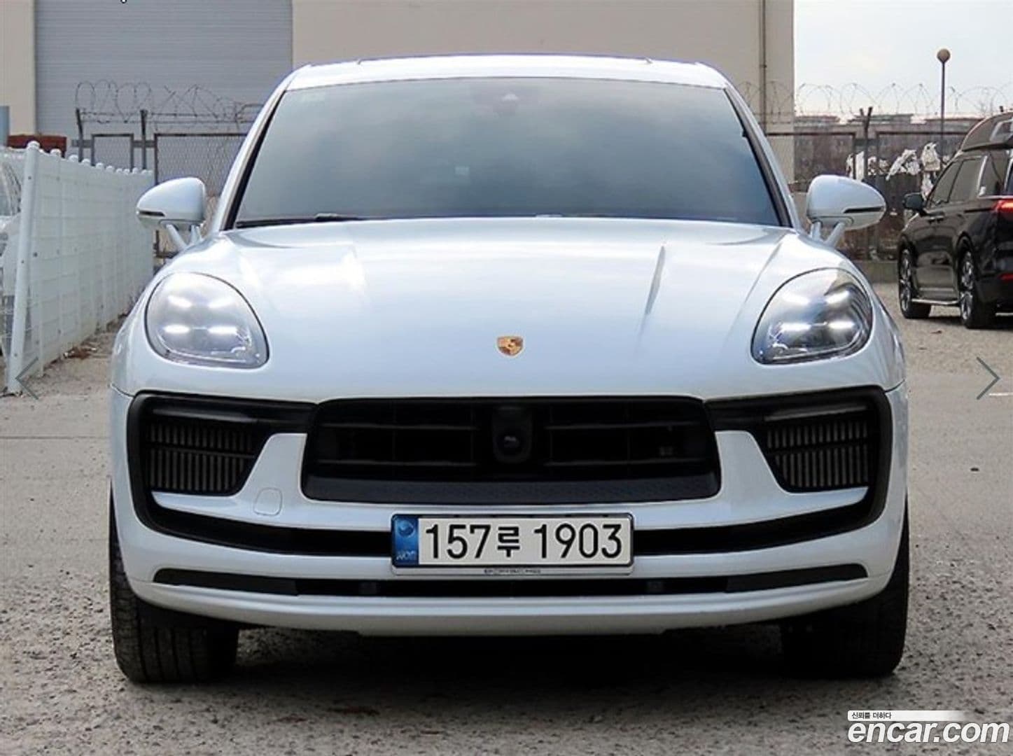 Main__Slider__Photo:Macan Porsche 2022.2-0