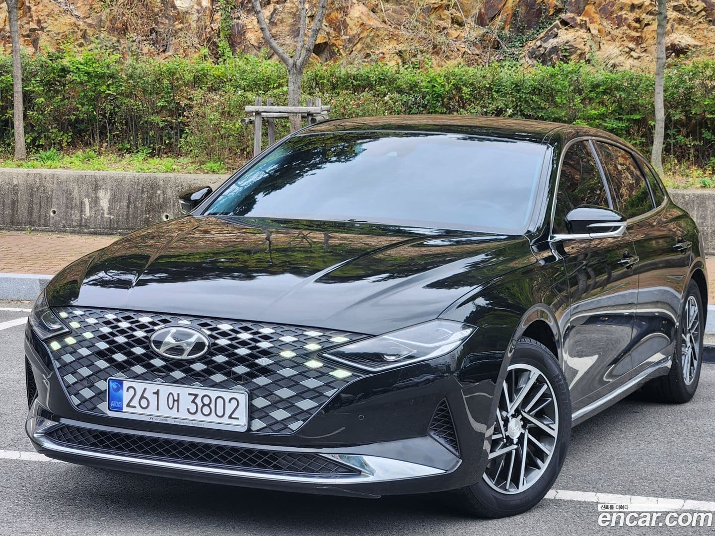 Main__Slider__Photo:Grandeur Hyundai 2020.10-0