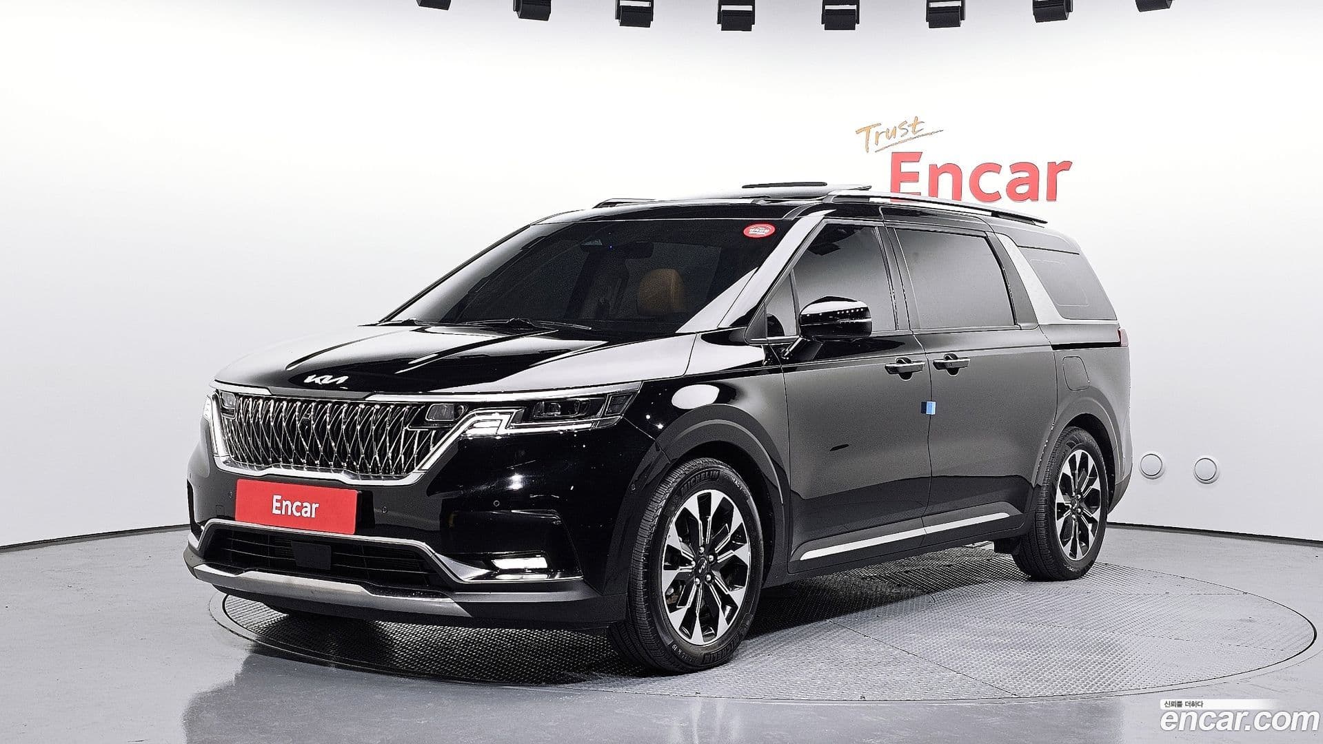 Main__Slider__Photo:Canival Kia 2023.6-0