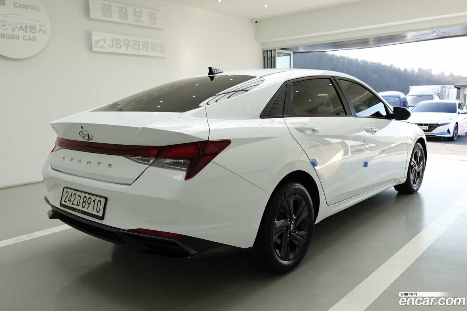 AVANTE Hyundai 2022.8-OUTER-002