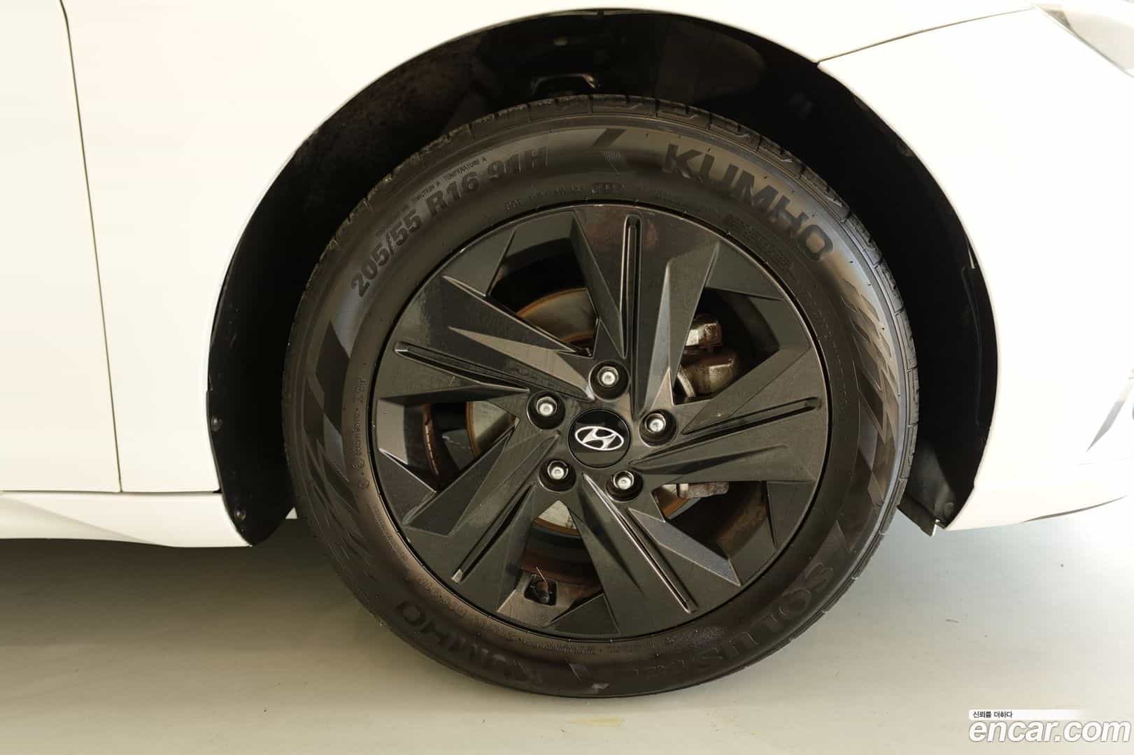 AVANTE Hyundai 2022.8-OPTION-024