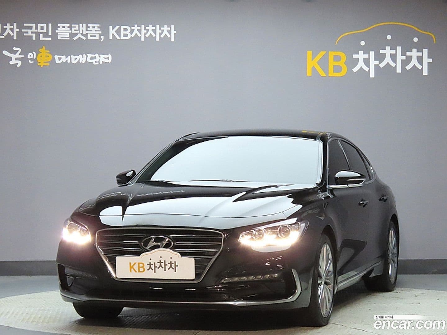 Main__Slider__Photo:Grandeur Hyundai 2016.11-0