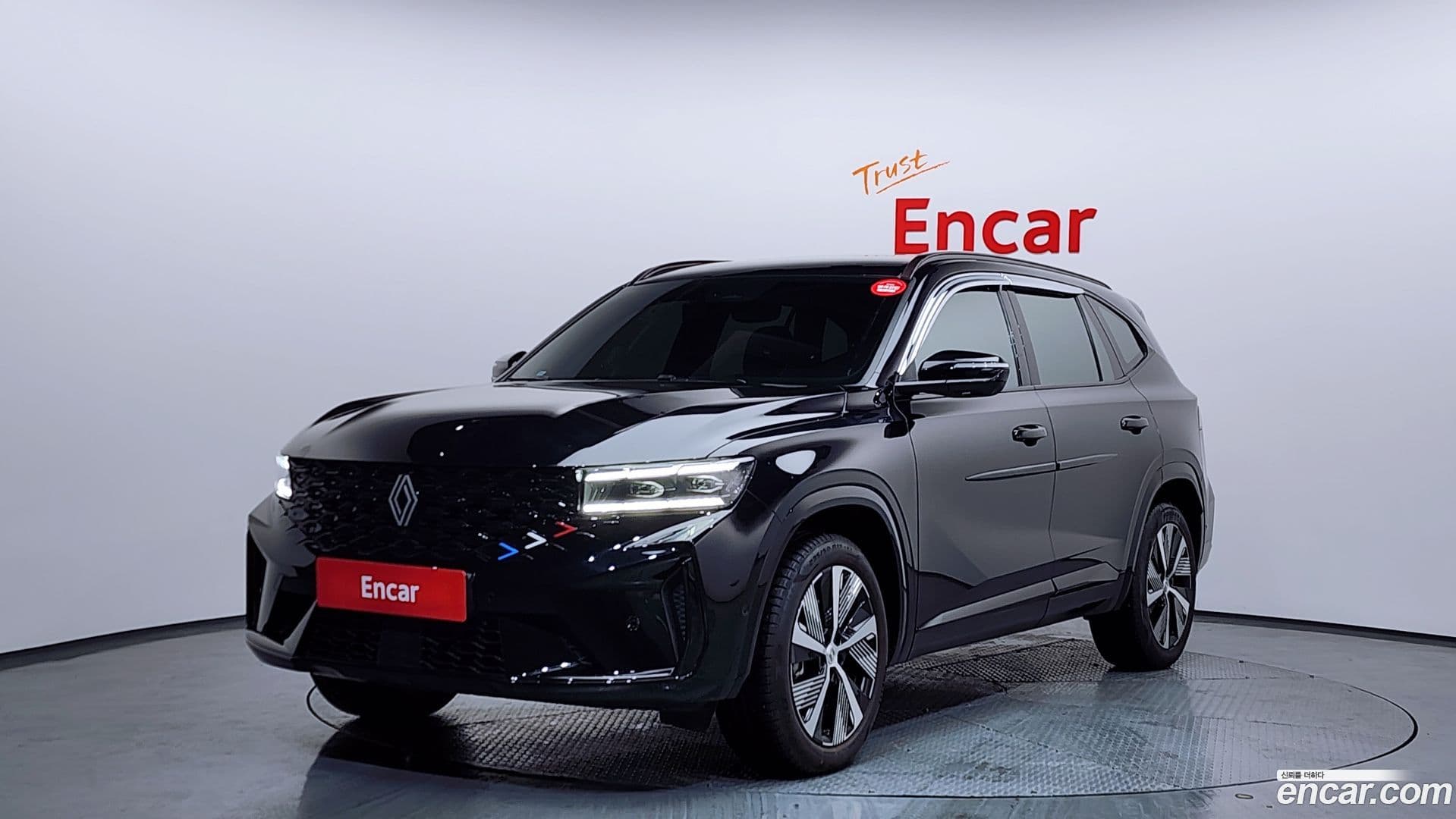 Main__Slider__Photo:Grand Koleos Renault Korea 2024.9-0