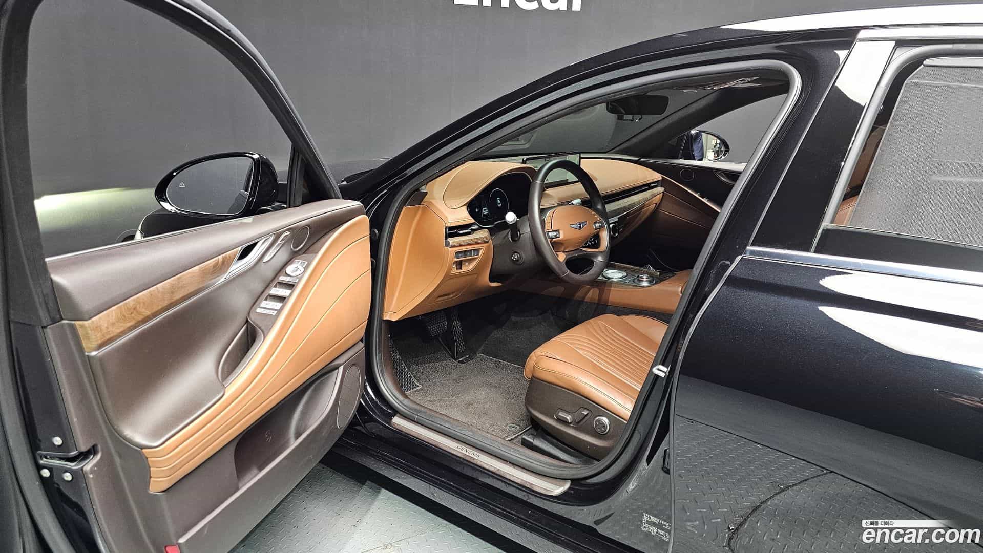 G80 Genesis 2022.0-INNER-010
