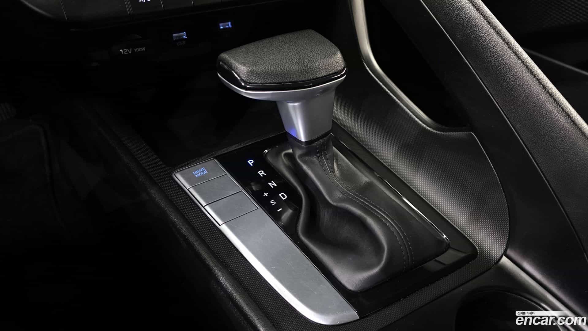 AVANTE Hyundai 2020.10-INNER-009