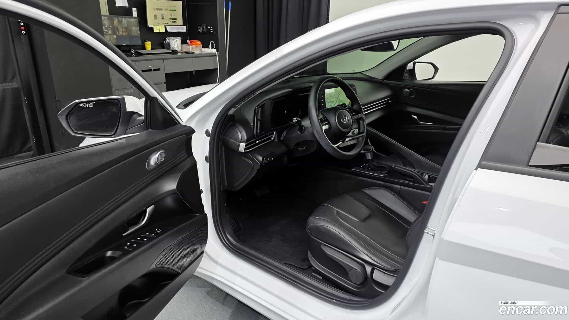 AVANTE Hyundai 2020.10-INNER-010