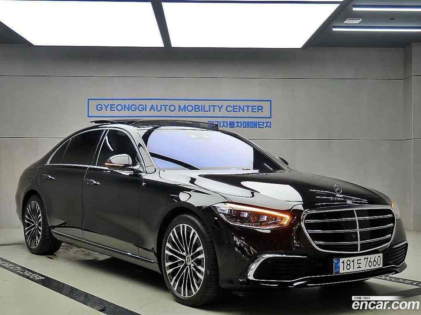 Main__Slider__Photo:S-Class Mercedes-Benz 2021.7-0