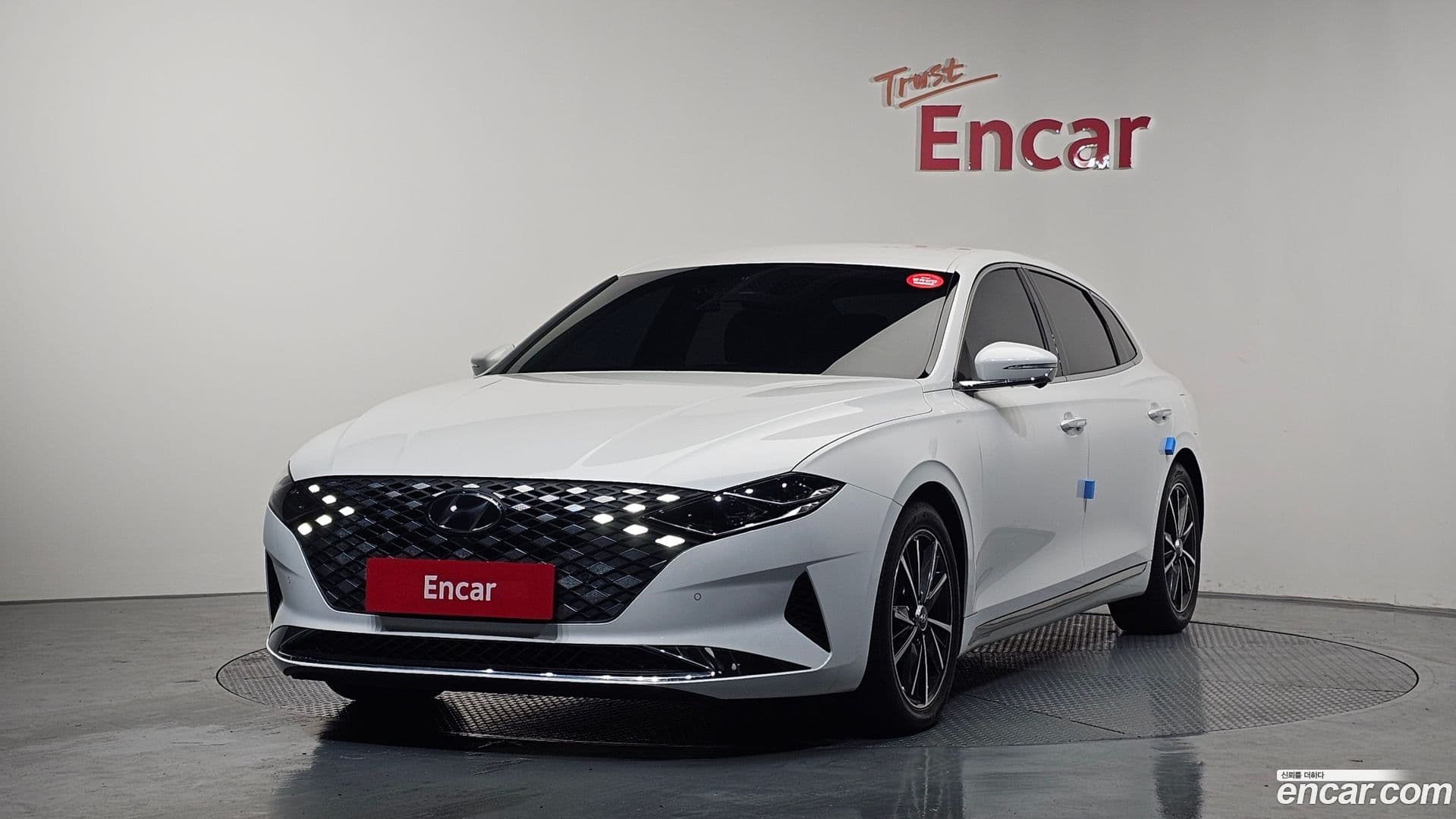 Main__Slider__Photo:Grandeur Hyundai 2022.0-0