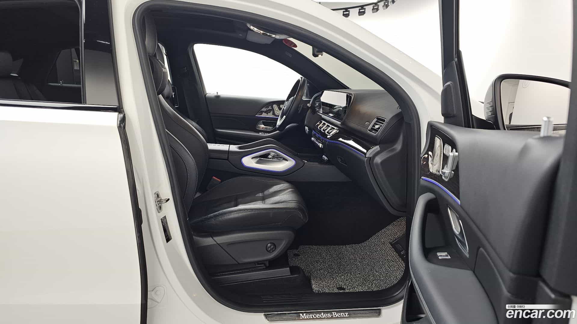 GLE-Class Mercedes-Benz 2022.10-OPTION-015