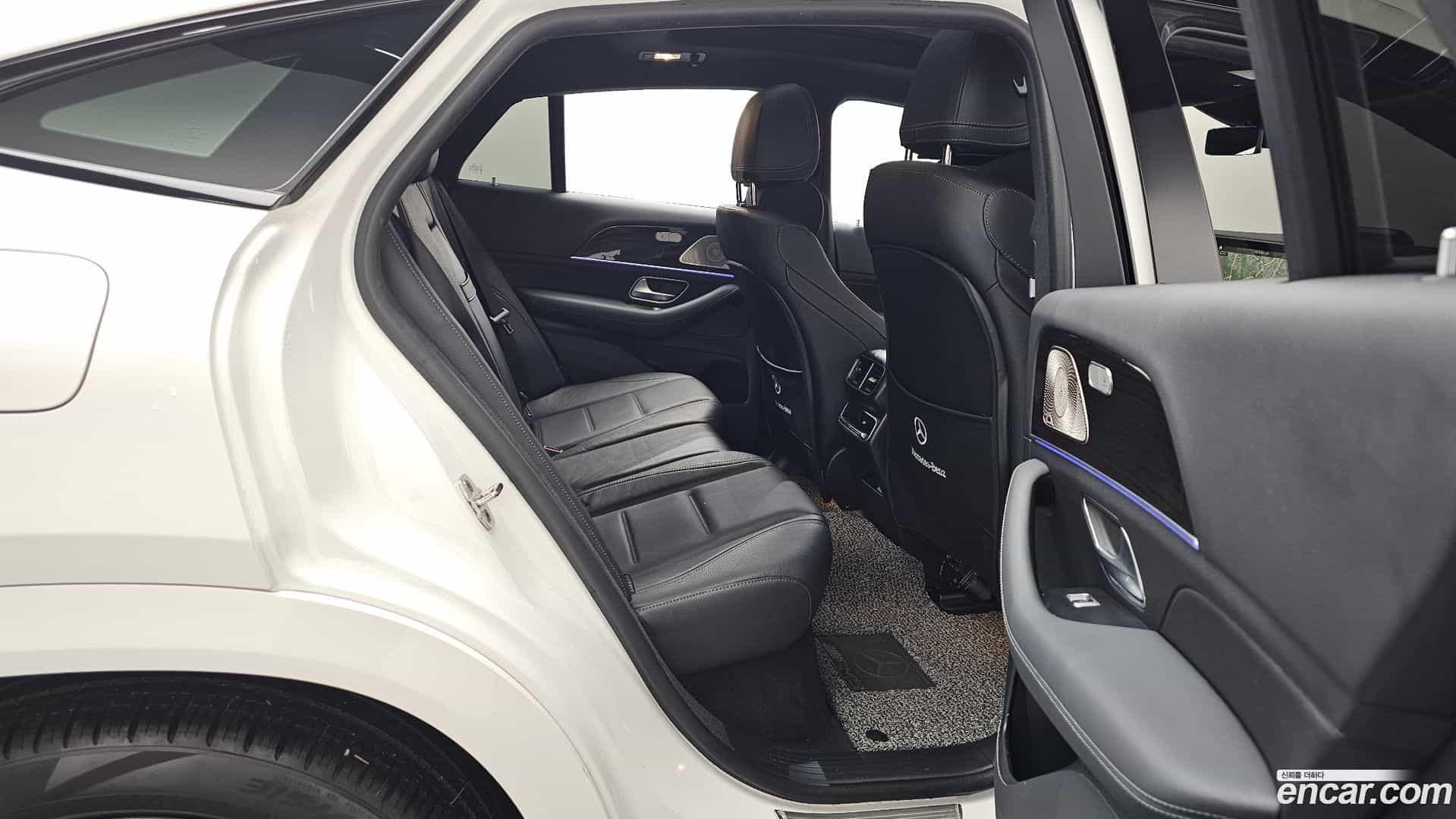 GLE-Class Mercedes-Benz 2022.10-OPTION-016