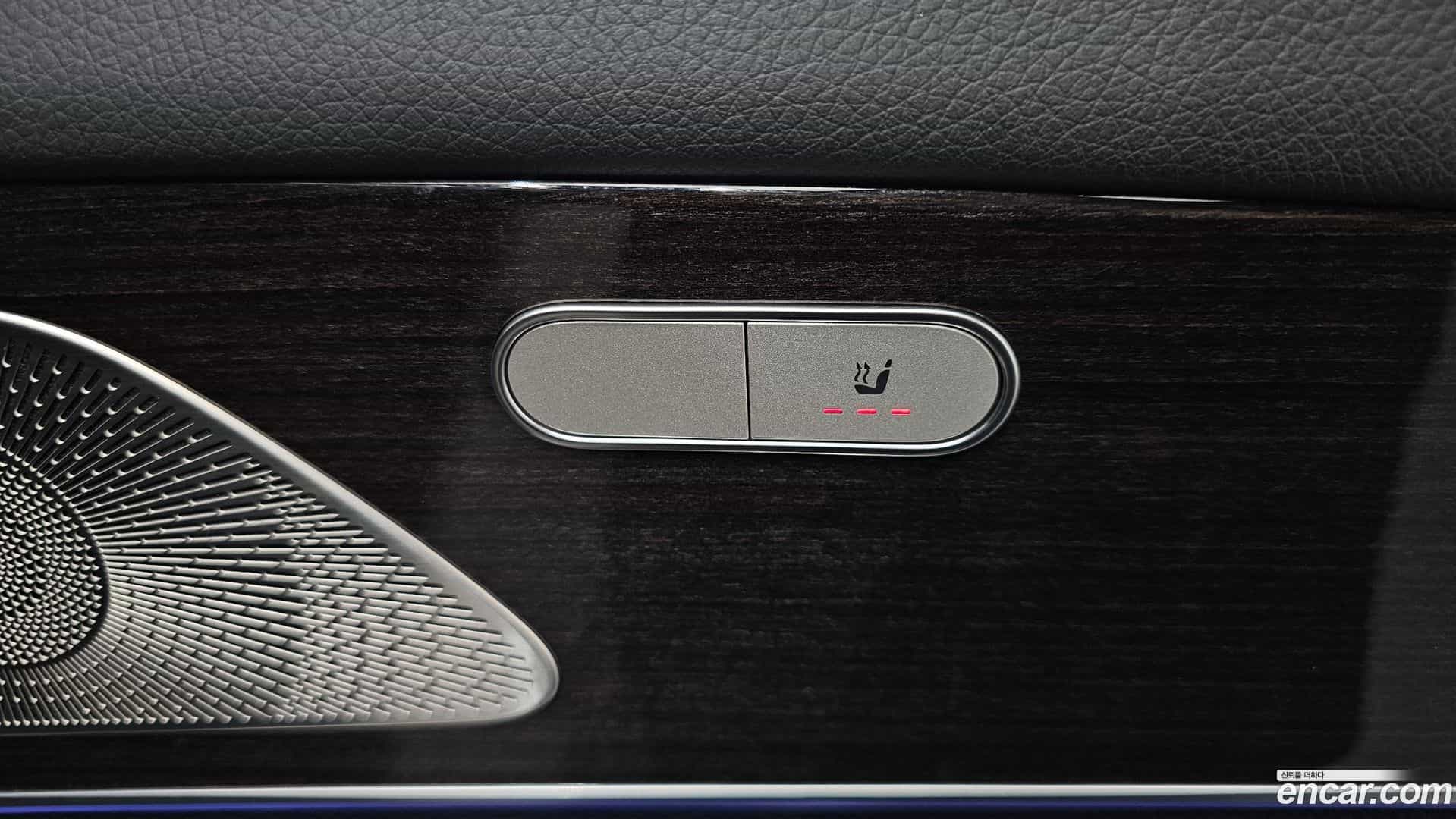 GLE-Class Mercedes-Benz 2022.10-OPTION-022