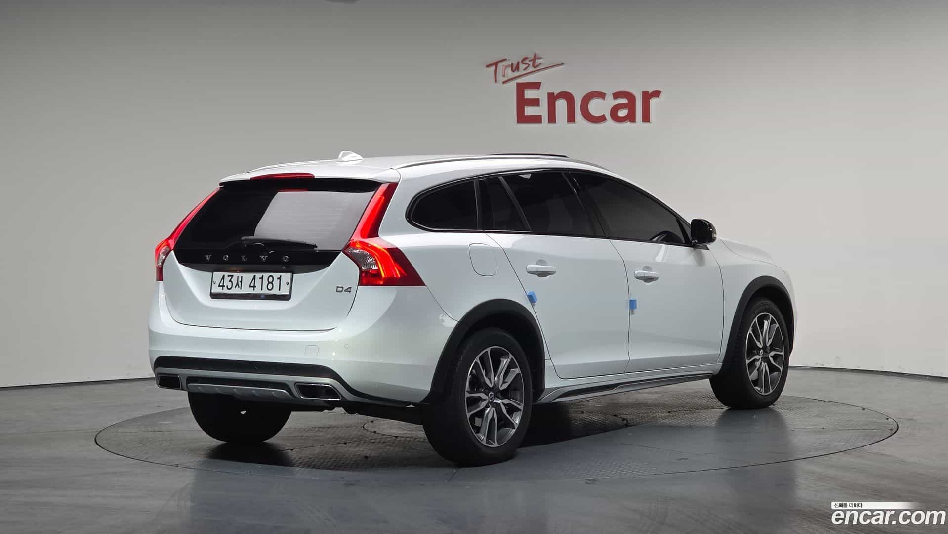 V60 Volvo 2017.8-OUTER-002