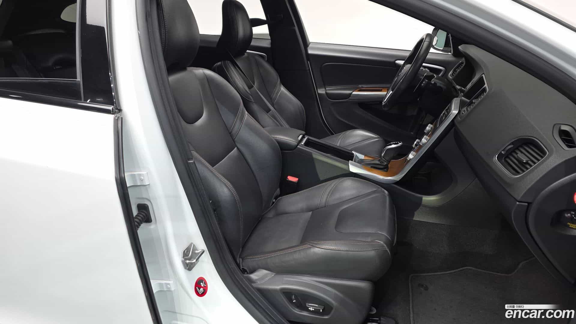 V60 Volvo 2017.8-INNER-010