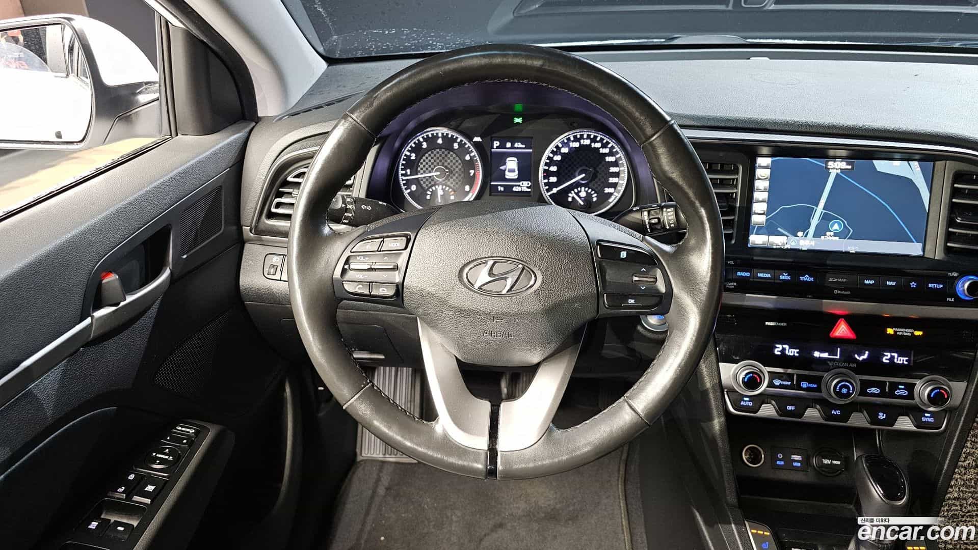 AVANTE Hyundai 2019.9-OPTION-017
