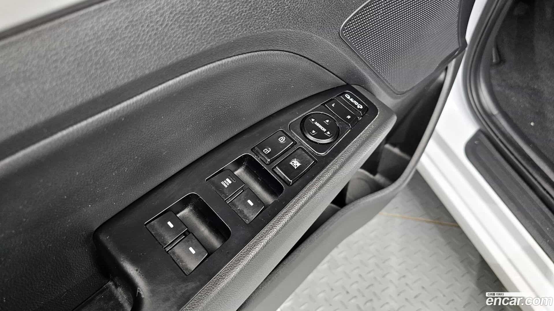 AVANTE Hyundai 2019.9-OPTION-018