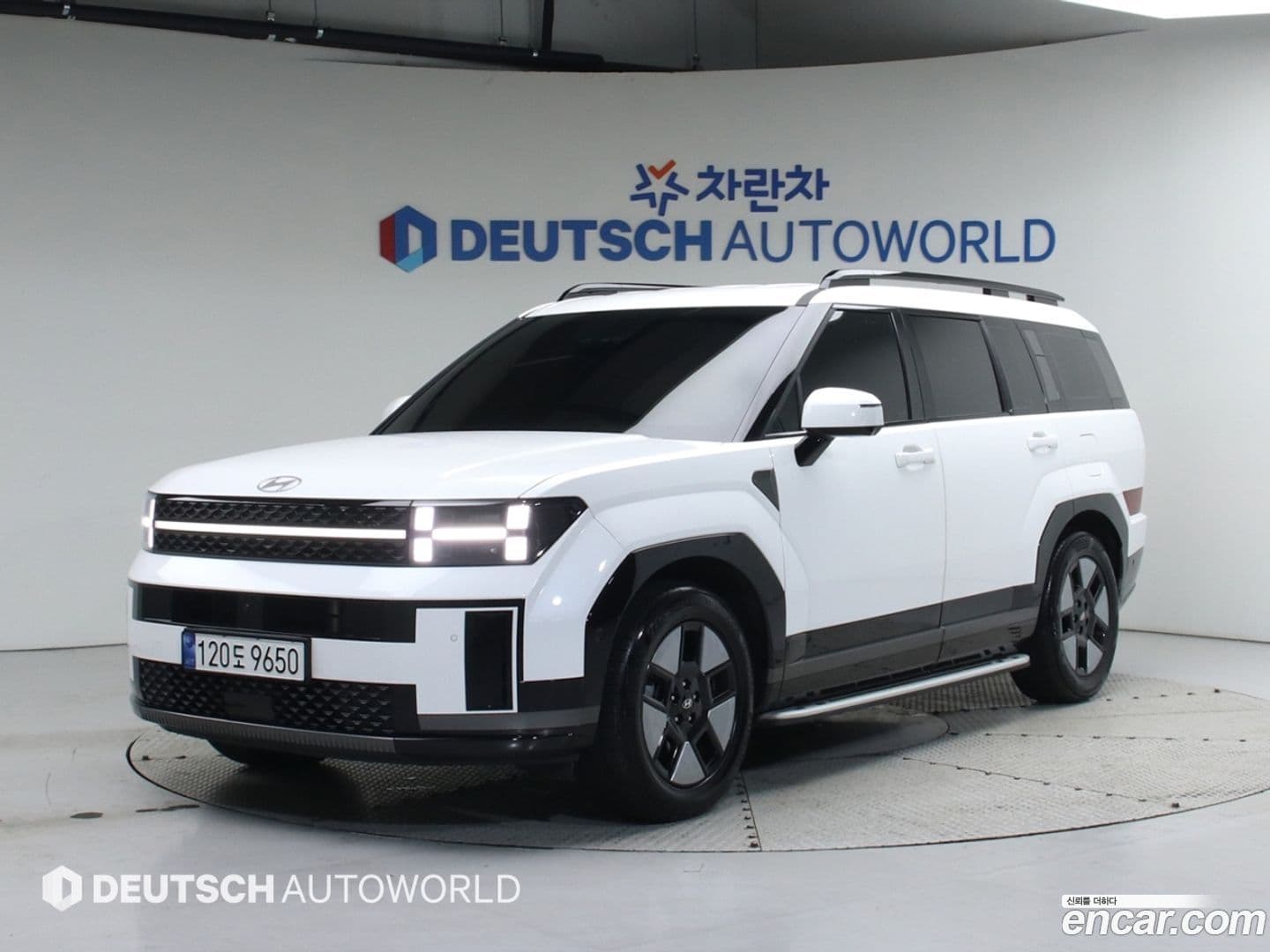 Main__Slider__Photo:Santafe Hyundai 2024.5-0