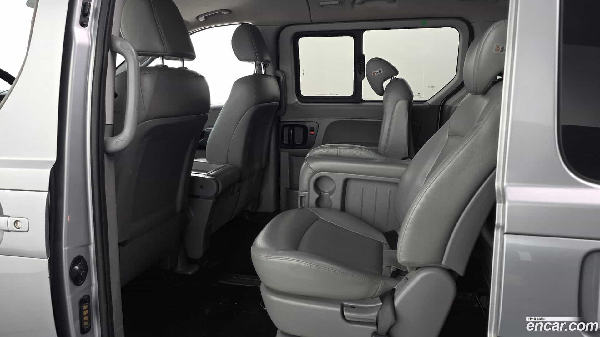 Starex Hyundai 2017.3-OPTION-016