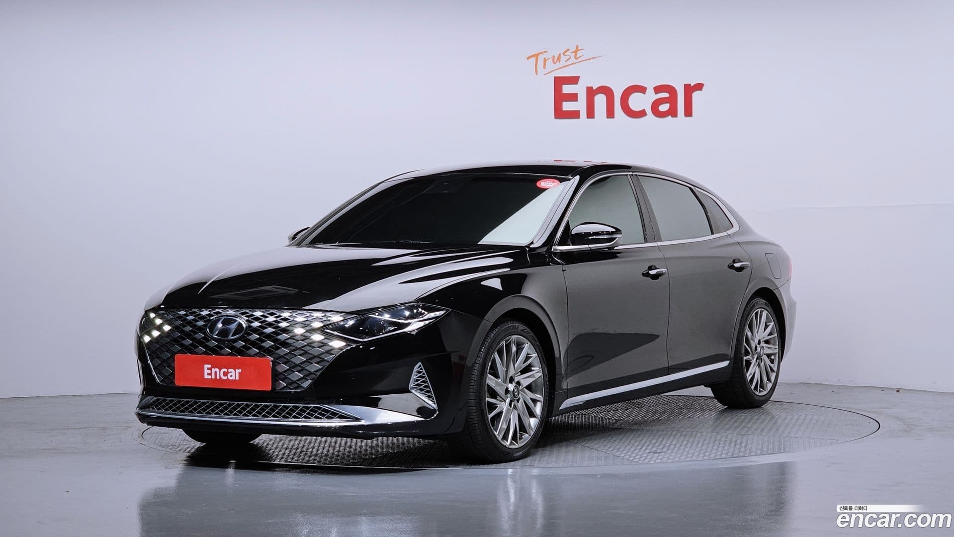 Main__Slider__Photo:Grandeur Hyundai 2020.0-0