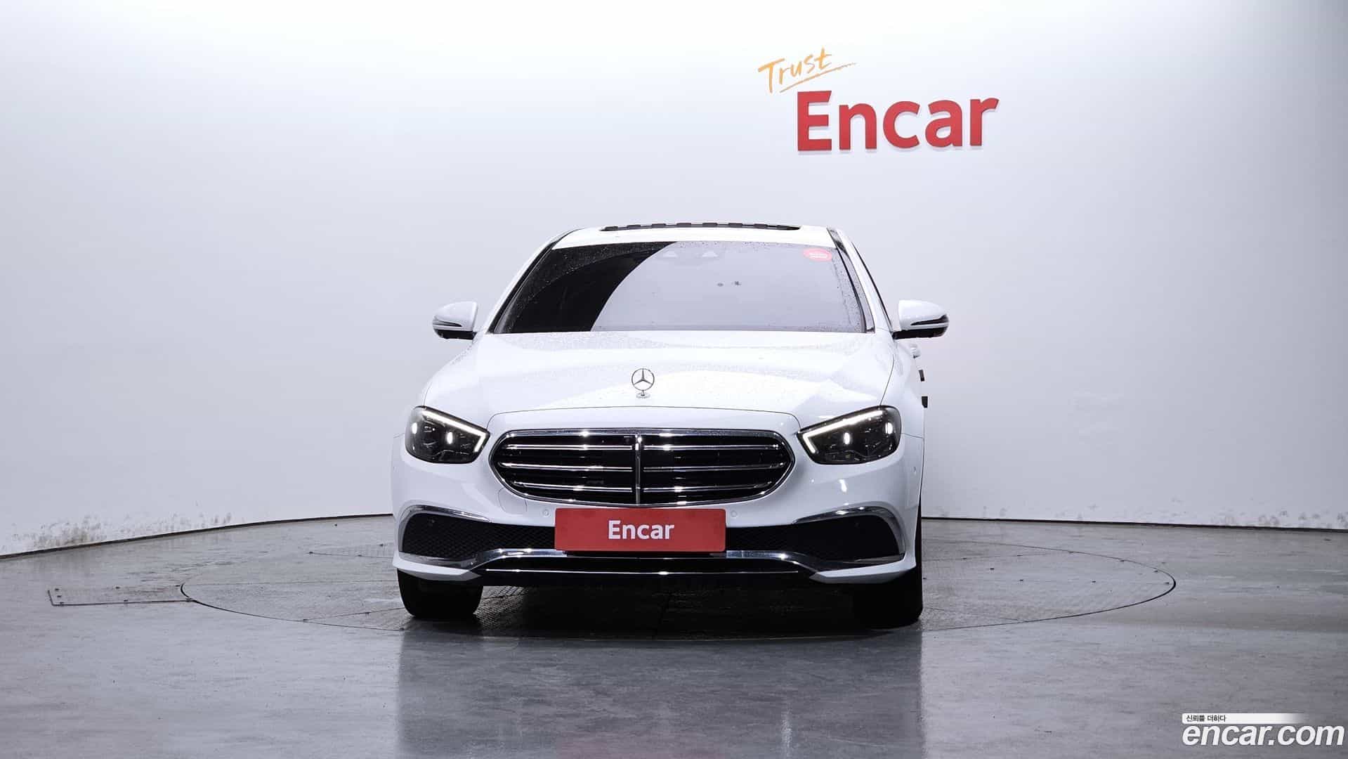 E-Class Mercedes-Benz 2022.1-OUTER-003