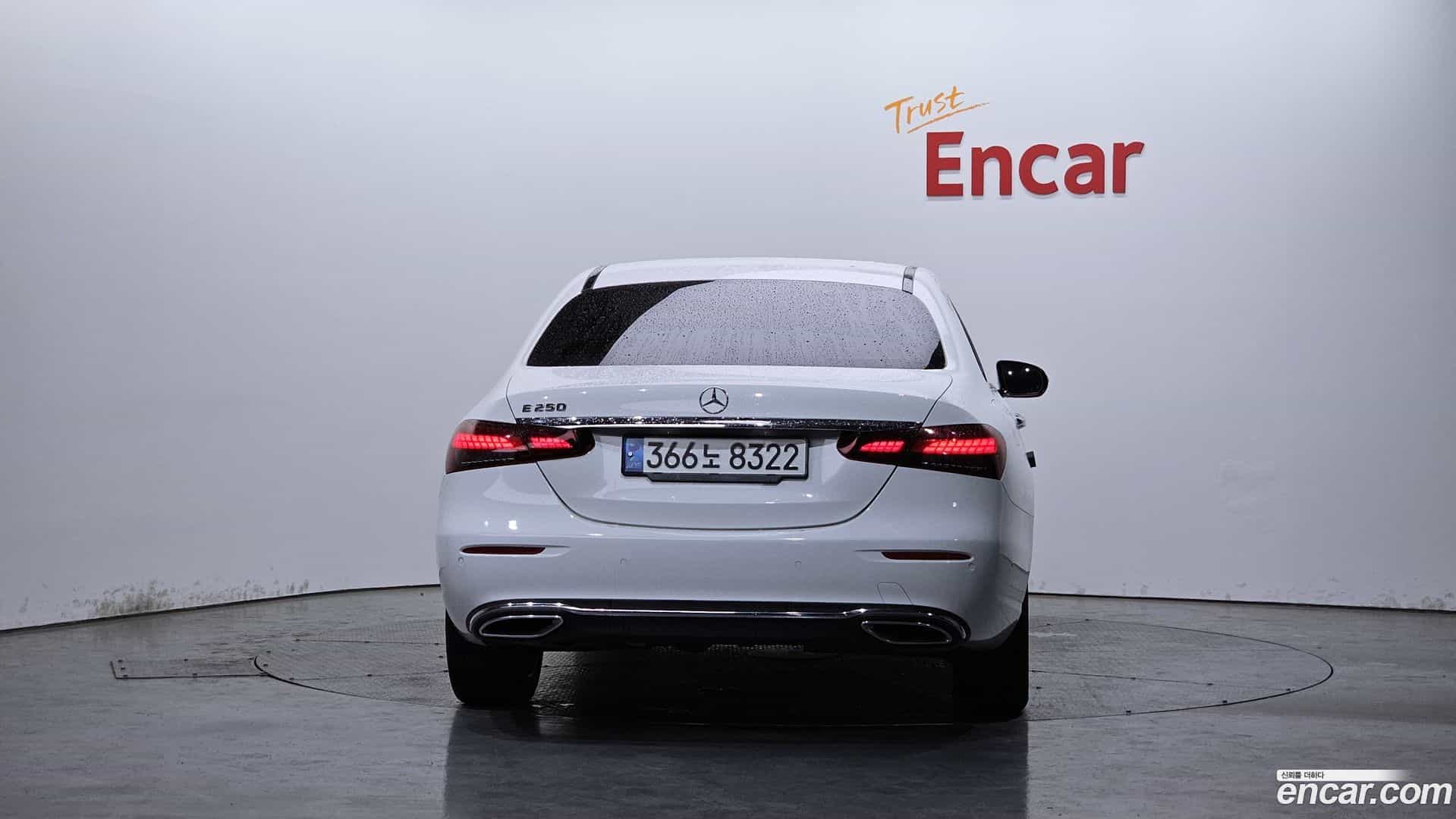 E-Class Mercedes-Benz 2022.1-OUTER-004