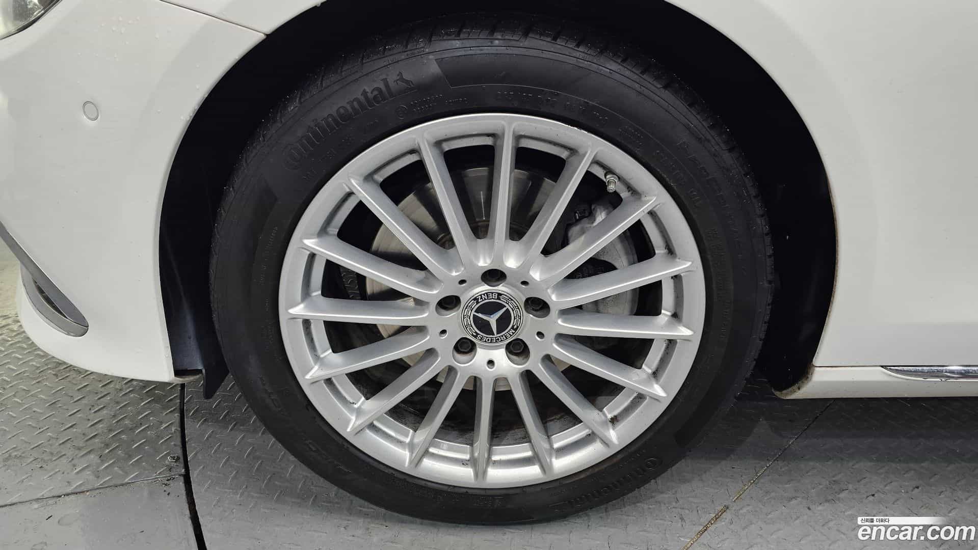 E-Class Mercedes-Benz 2022.1-OUTER-005
