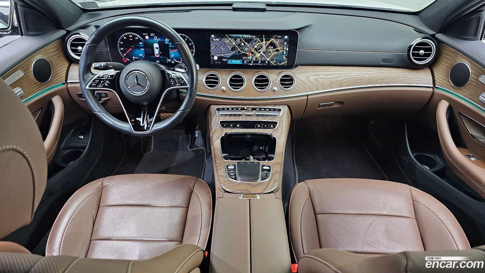 E-Class Mercedes-Benz 2022.1-INNER-007