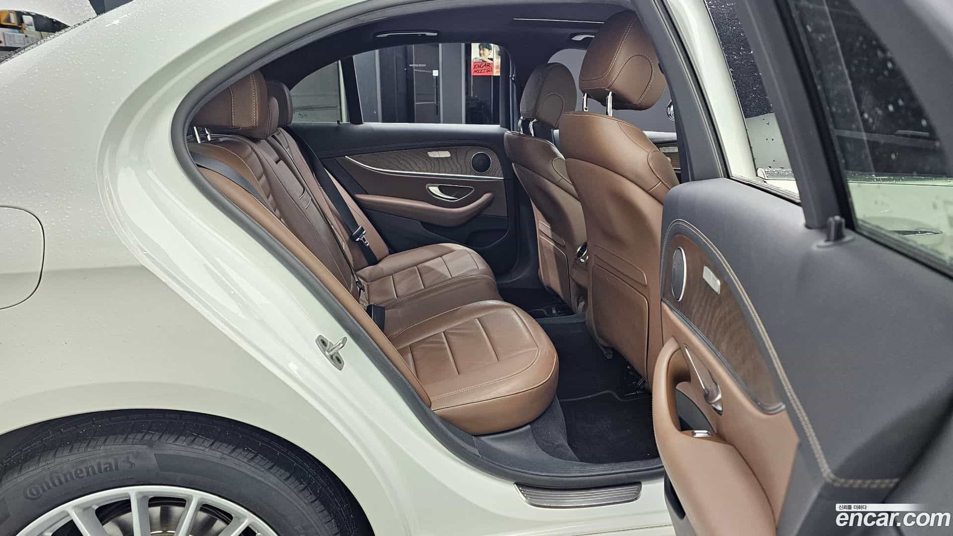 E-Class Mercedes-Benz 2022.1-OPTION-016