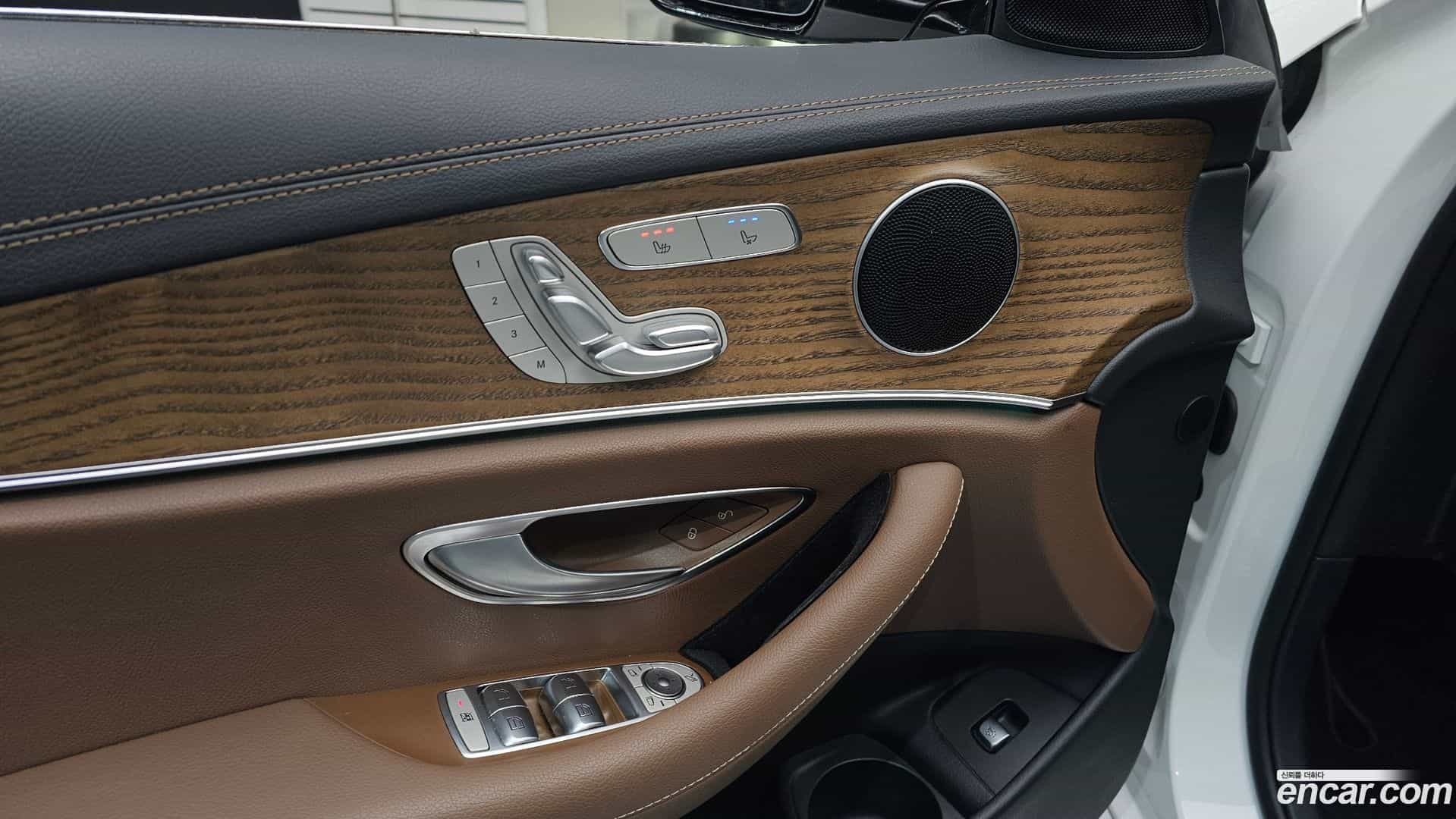 E-Class Mercedes-Benz 2022.1-OPTION-020