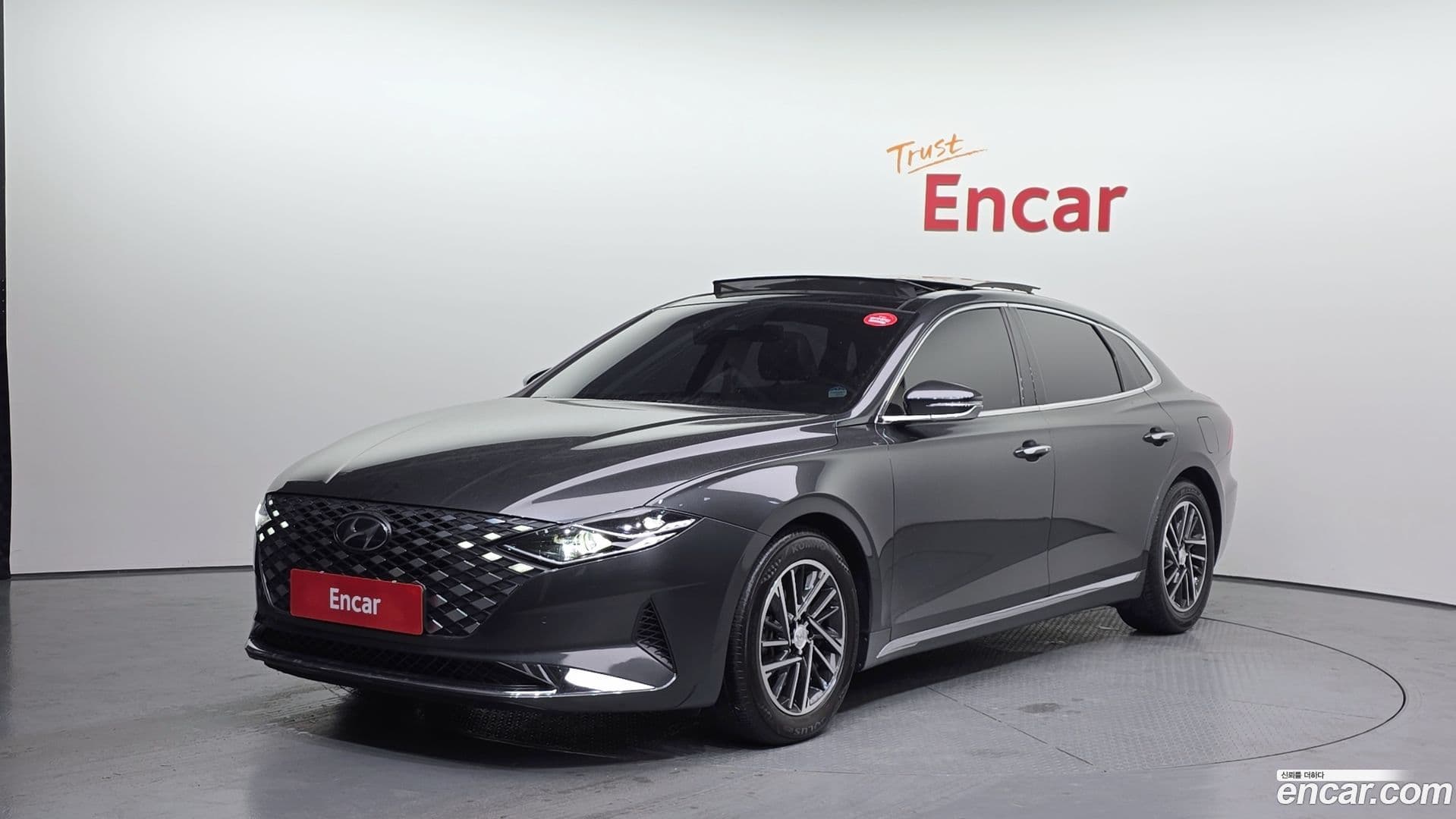 Main__Slider__Photo:Grandeur Hyundai 2020.6-0