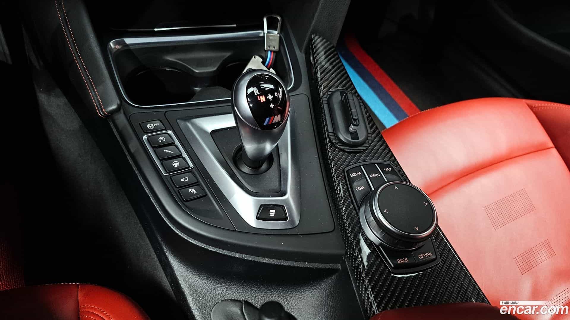 M4 BMW 2018.6-INNER-009