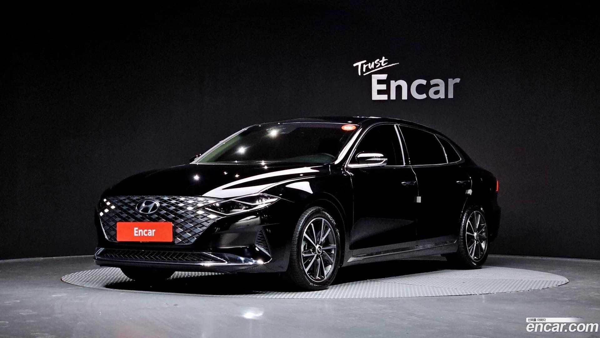 Main__Slider__Photo:Grandeur Hyundai 2021.11-0