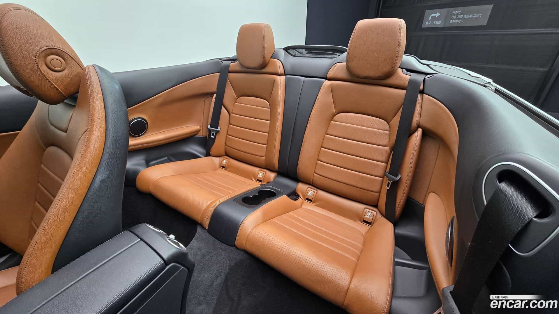 C-Class Mercedes-Benz 2017.0-OPTION-016