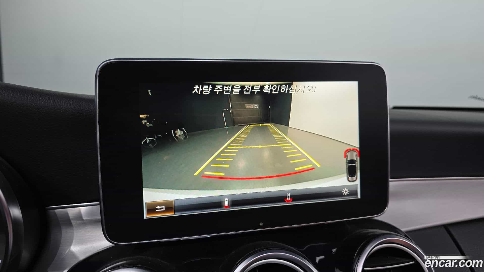 C-Class Mercedes-Benz 2017.0-OPTION-020