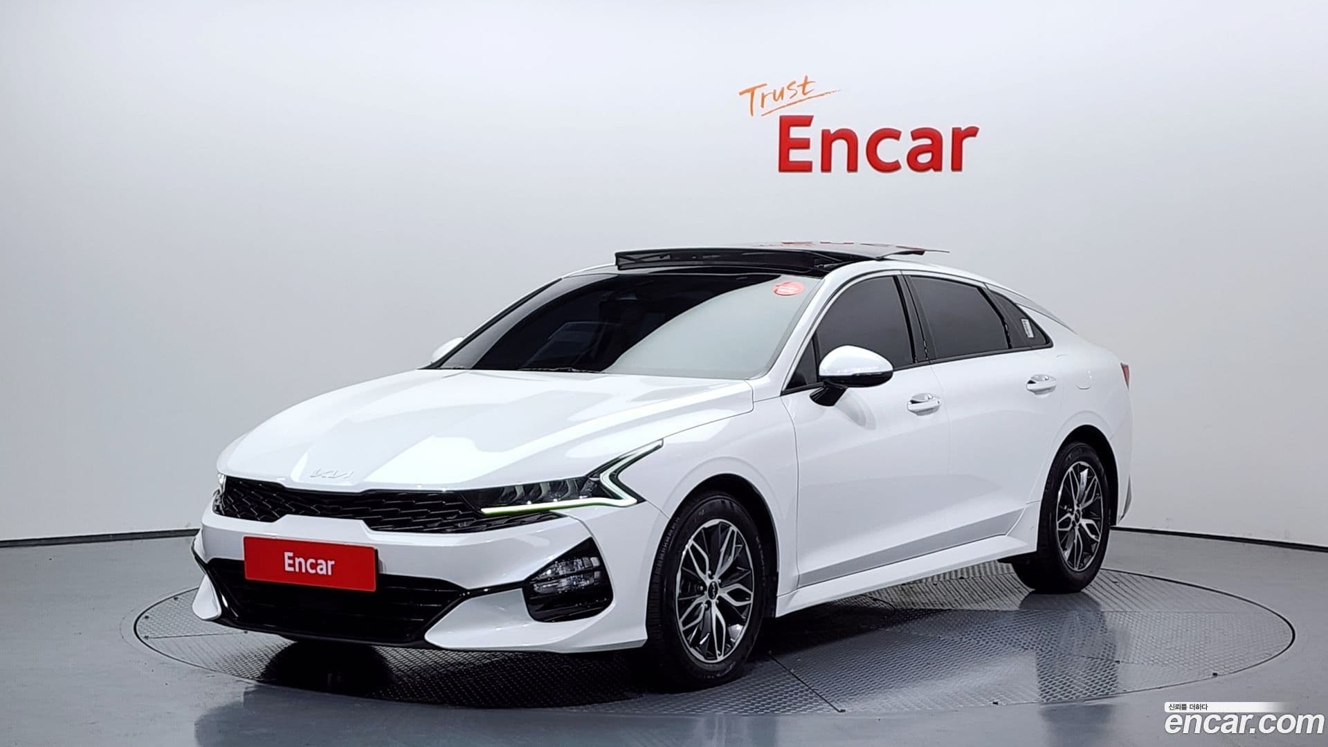 Main__Slider__Photo:K5 Kia 2023.9-0