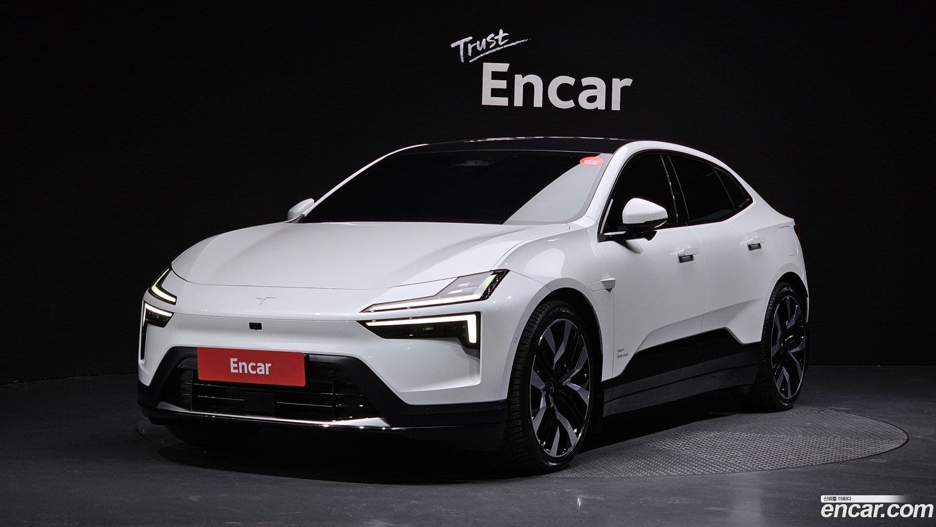 Main__Slider__Photo:Polestar 4 Polestar 2025.2-0