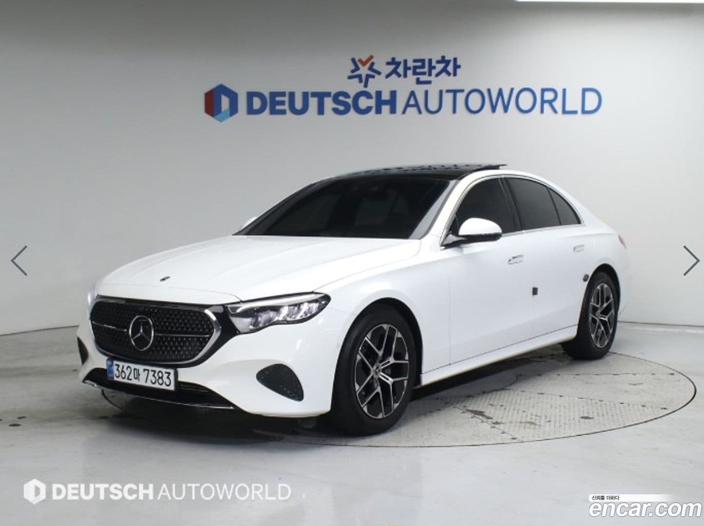 Main__Slider__Photo:E-Class Mercedes-Benz 2024.8-0