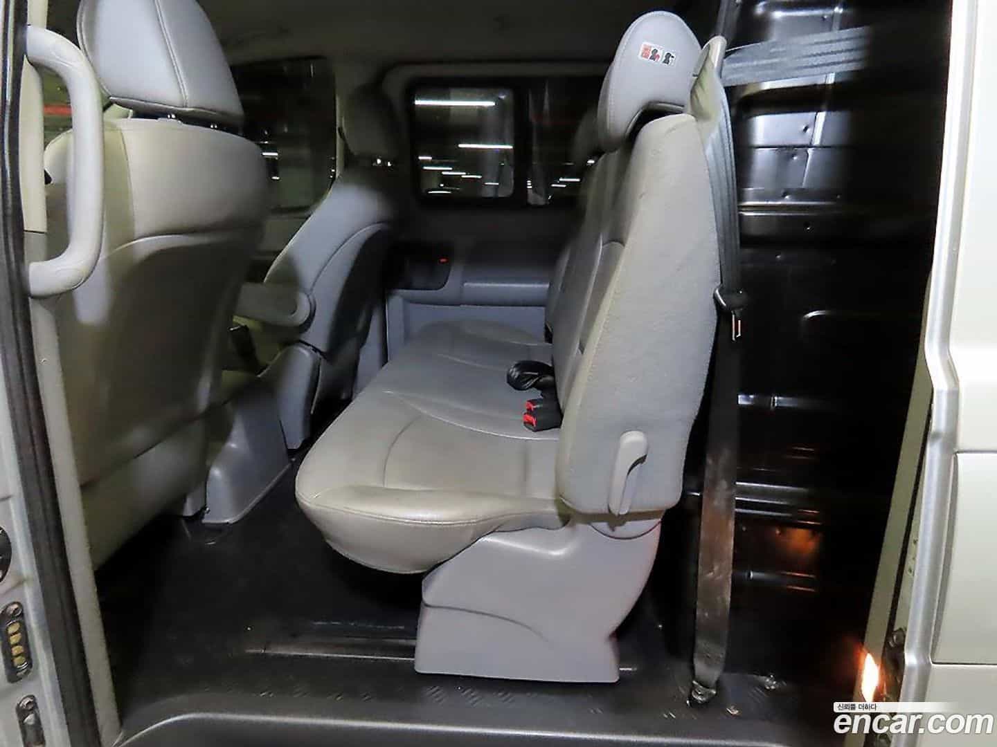 Starex Hyundai 2019.6-INNER-007