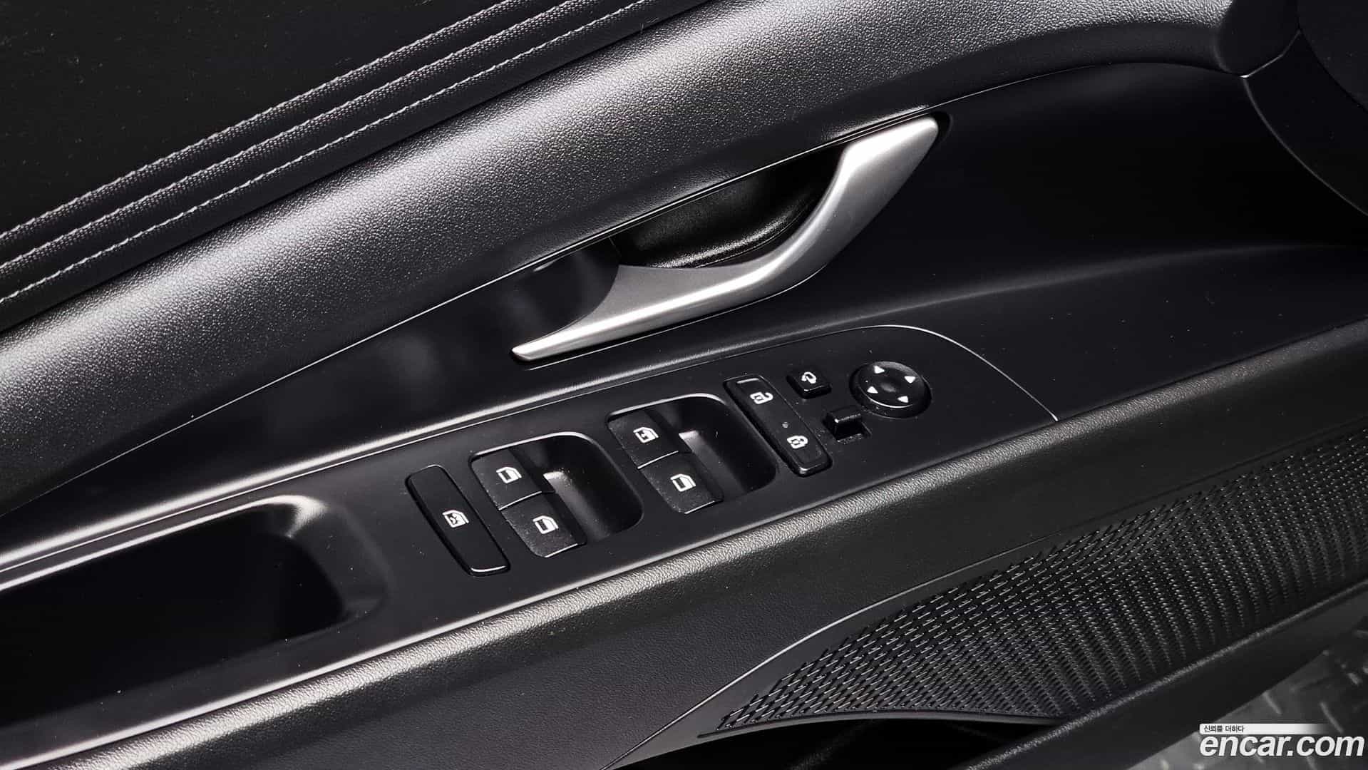 AVANTE Hyundai 2022.5-OPTION-023