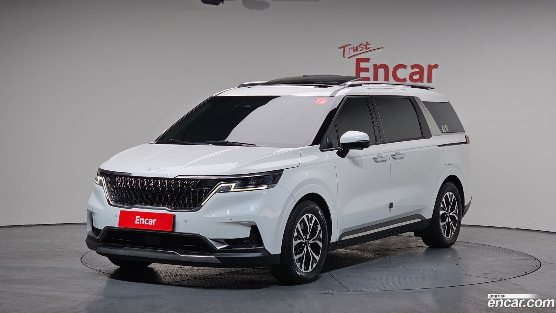 Main__Slider__Photo:Canival Kia 2022.3-0