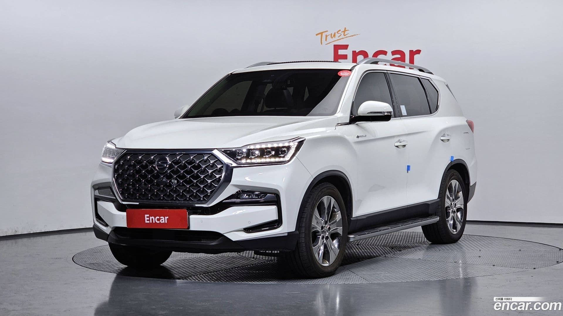 Main__Slider__Photo:Rexton KG Mobility 2022.7-0