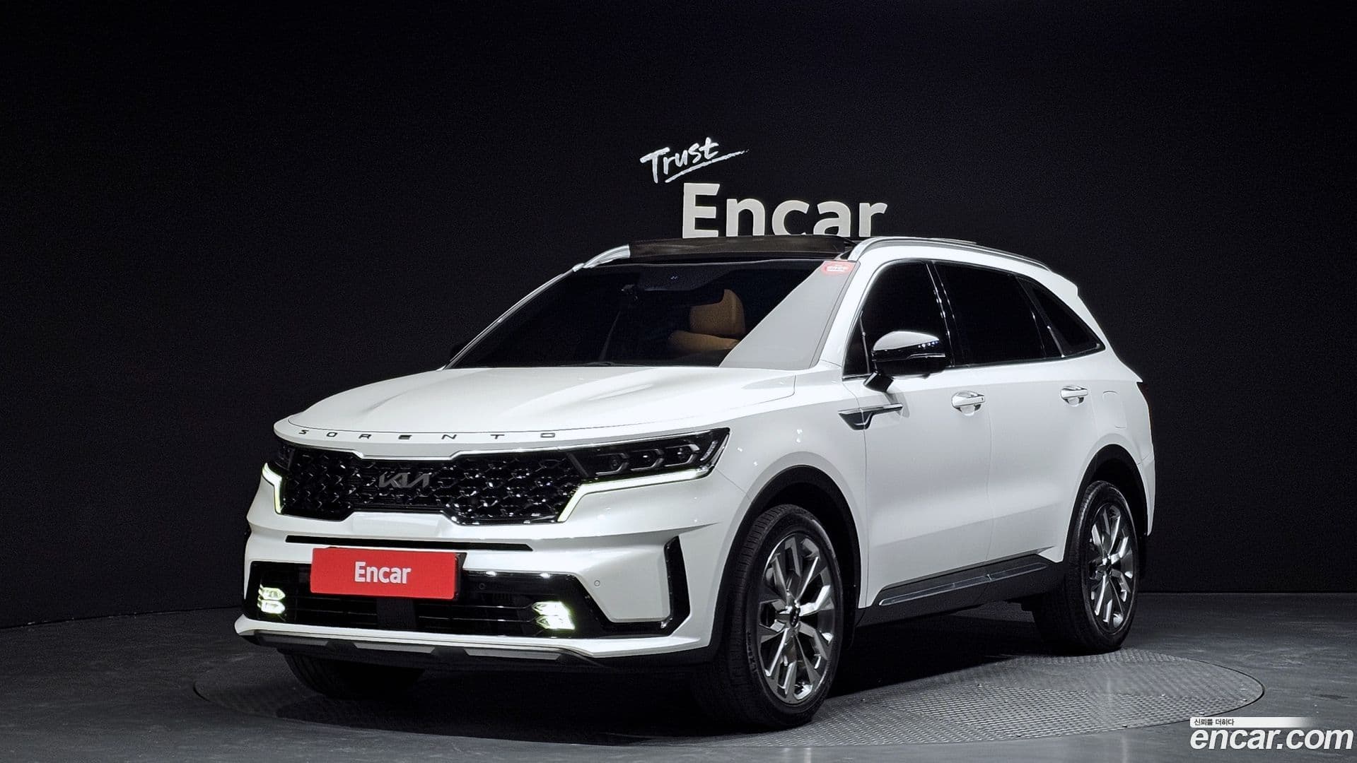 Main__Slider__Photo:Sorento Kia 2021.11-0