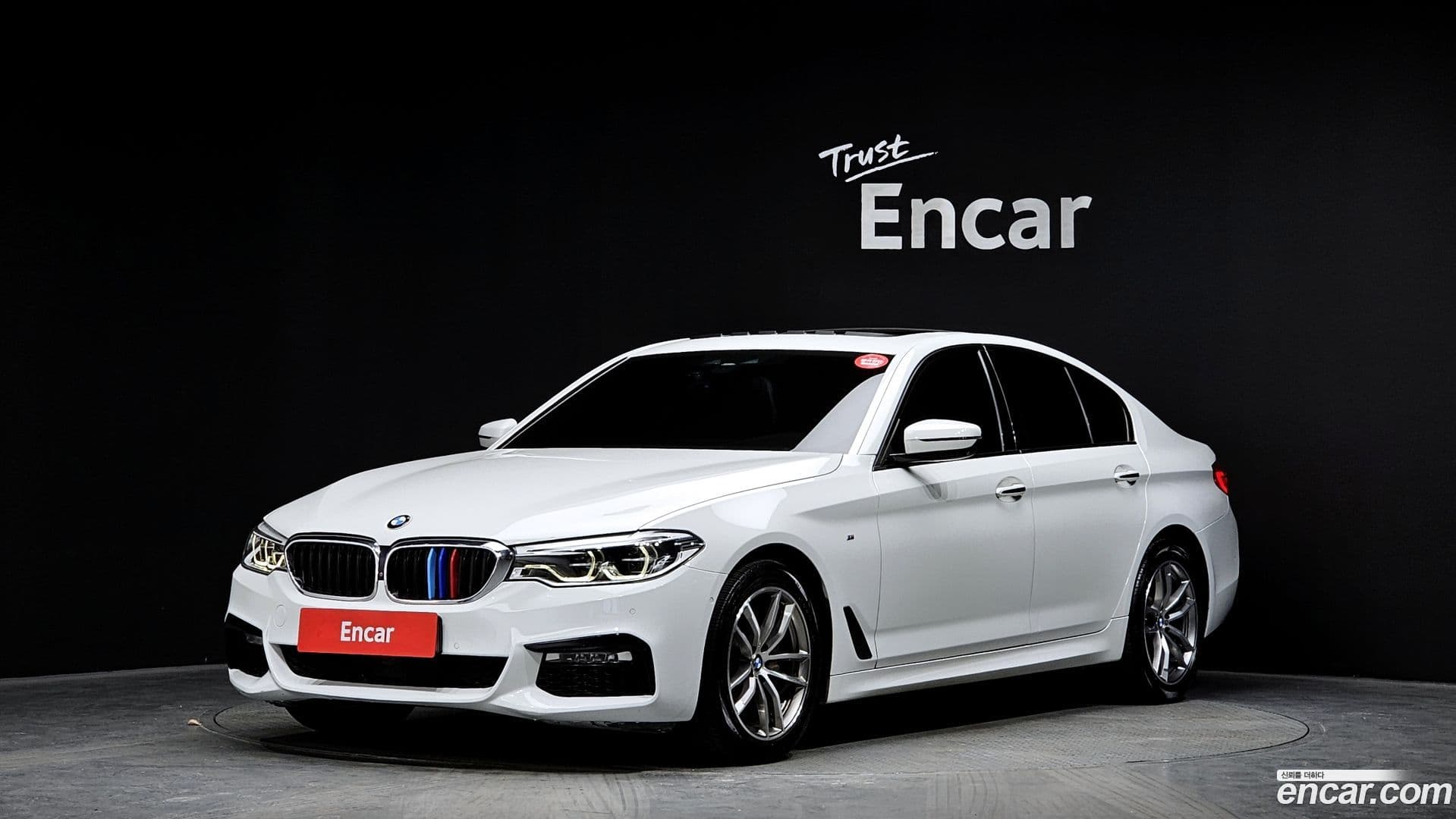 Main__Slider__Photo:5-Series BMW 2017.3-0
