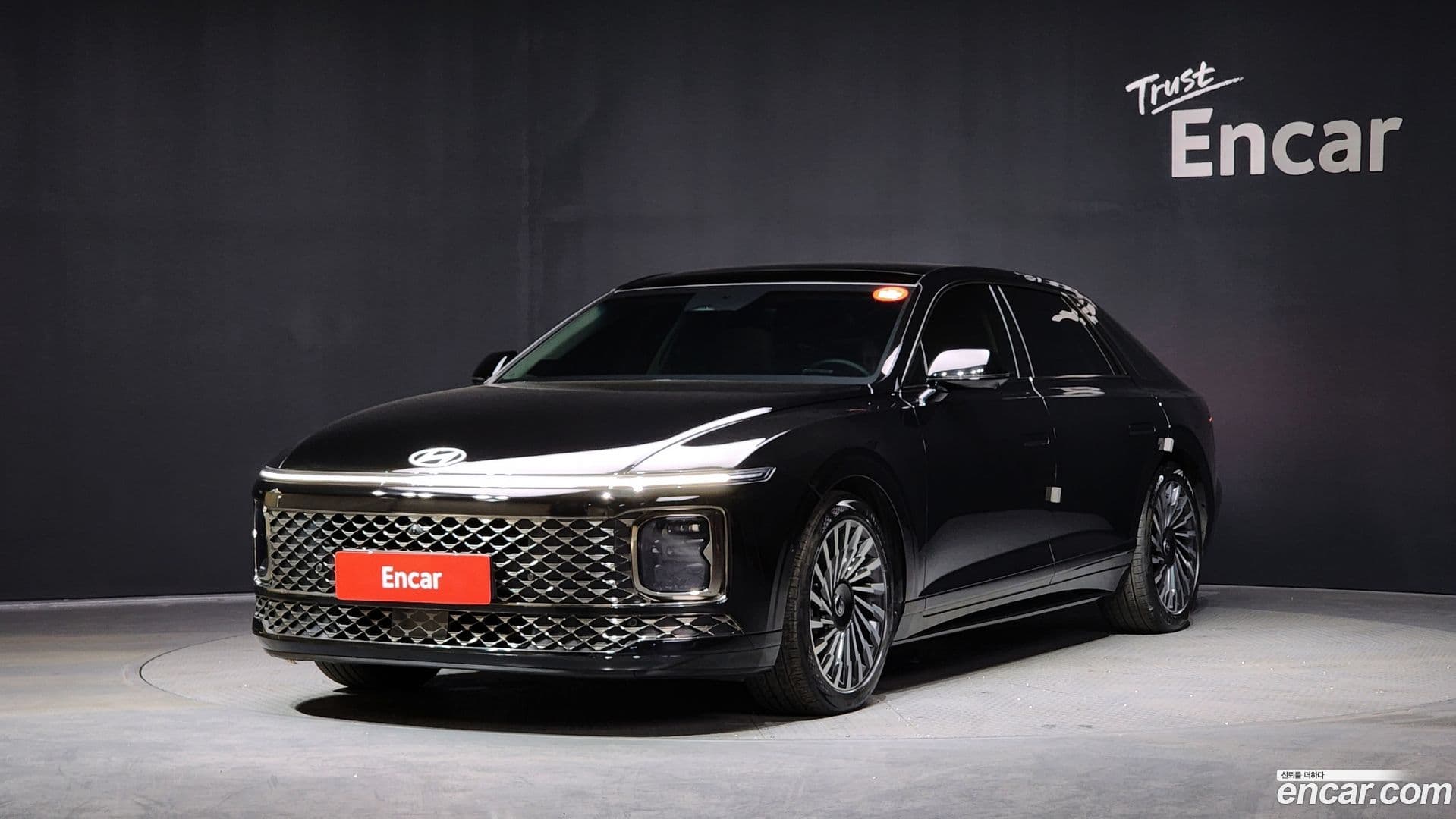 Main__Slider__Photo:Grandeur Hyundai 2023.0-0