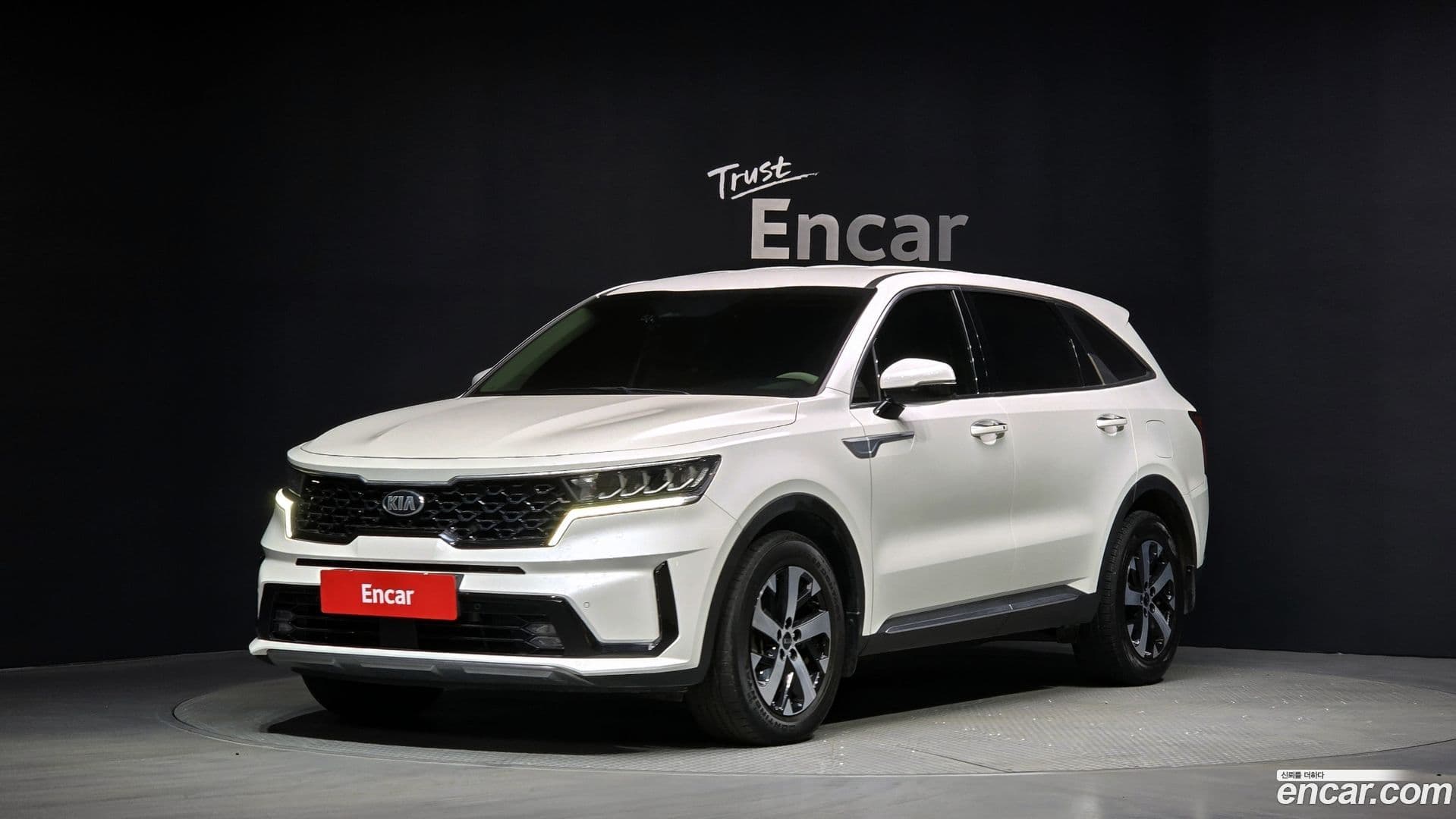 Main__Slider__Photo:Sorento Kia 2020.7-0