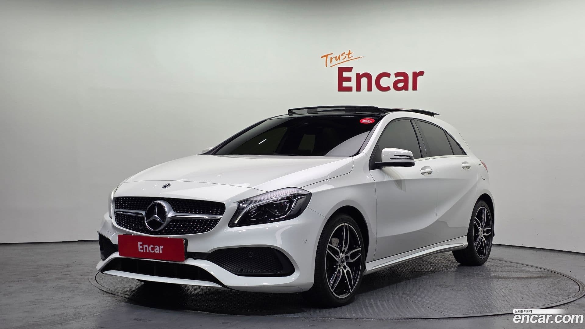 Main__Slider__Photo:A-Class Mercedes-Benz 2017.9-0