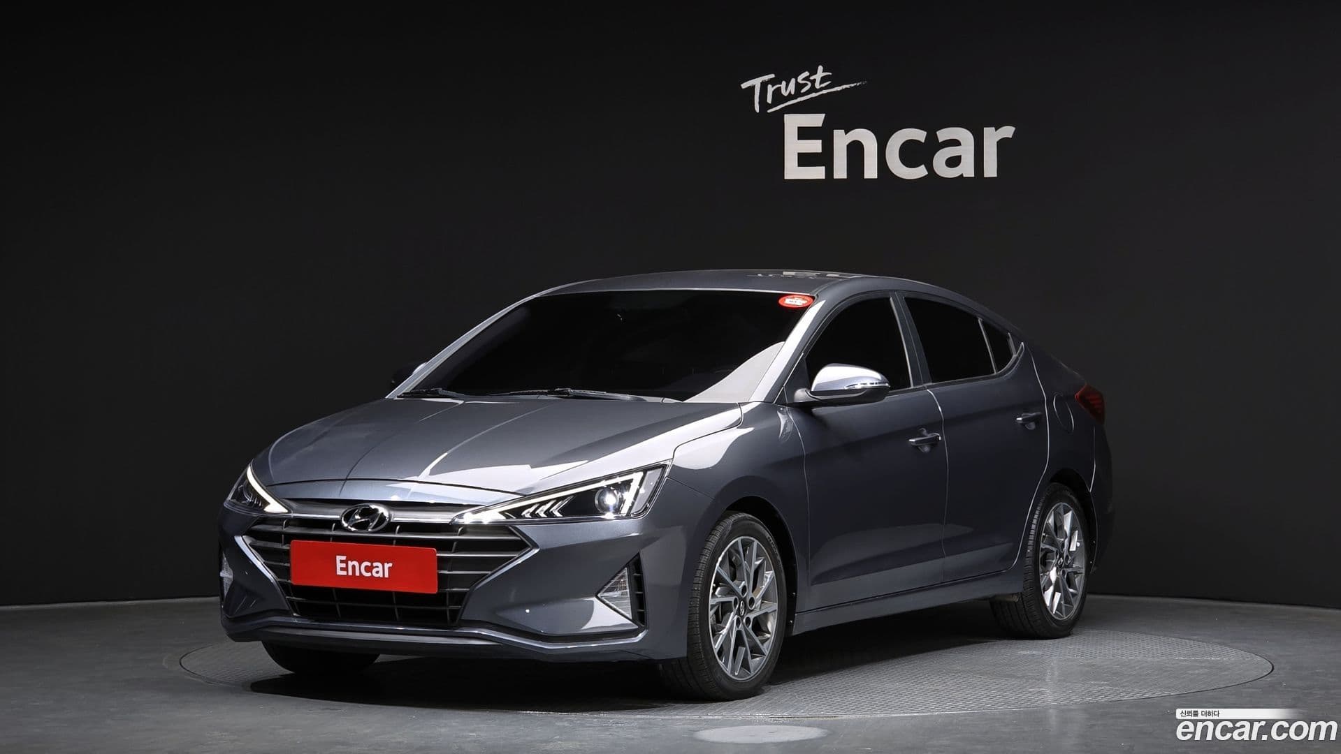 Main__Slider__Photo:AVANTE Hyundai 2019.4-0