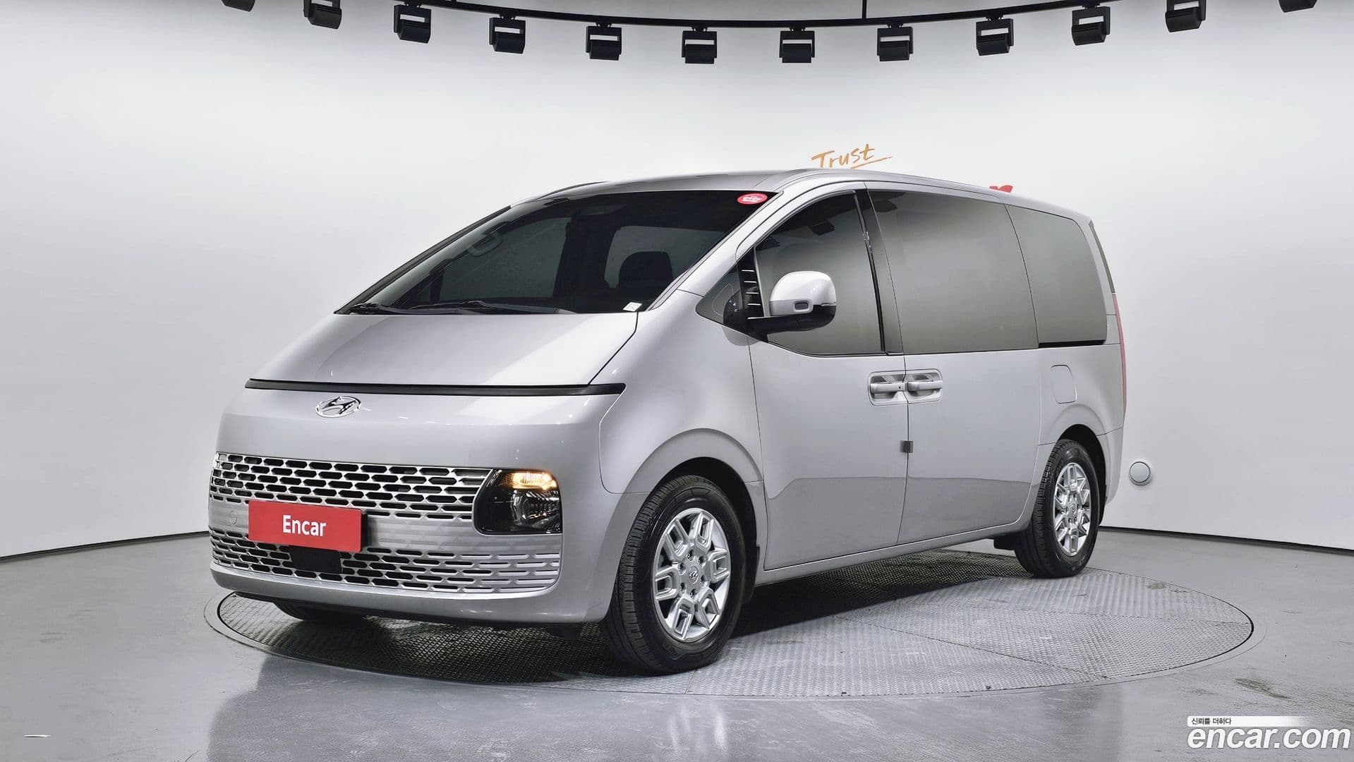 Main__Slider__Photo:Staria Hyundai 2022.0-0